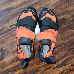 NWT Black Diamond ZONE climbing shoes